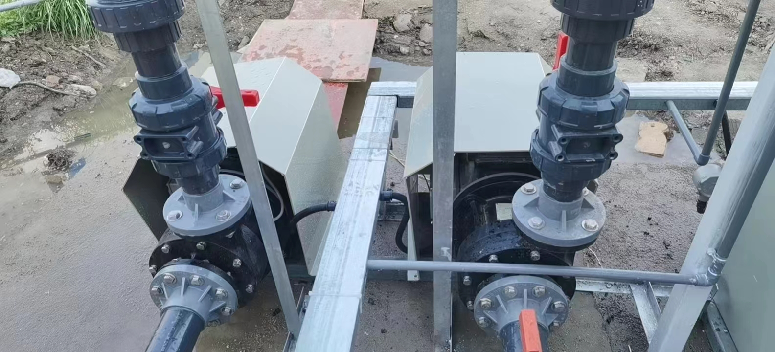 稀硫酸泵進出緩沖器的作用